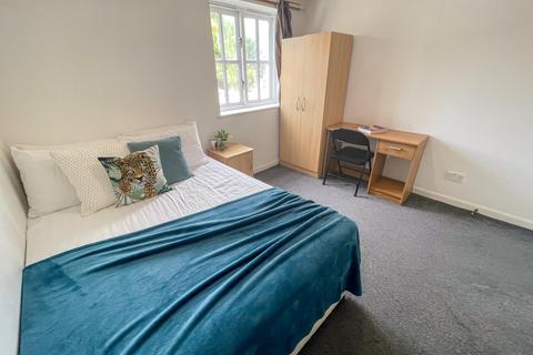 2 bedroom flat to rent, St Andrew Street, L3 5XZ,