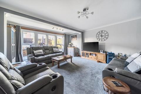 3 bedroom end of terrace house for sale, Chobham,  Surrey,  GU24