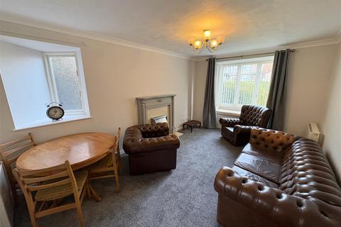 2 bedroom apartment to rent, Armstrong Court, Darlington