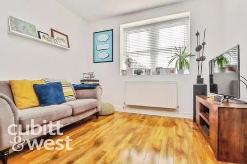 1 bedroom apartment to rent, Highland Road Southsea PO4