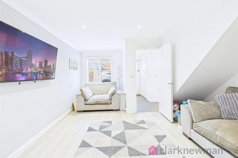 3 bedroom end of terrace house for sale, Malkin Drive, Harlow CM17