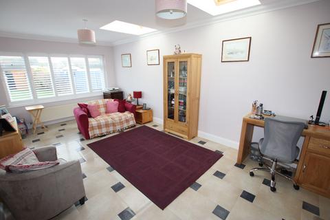 3 bedroom bungalow for sale, St Clairs Road, St Osyth, CO16
