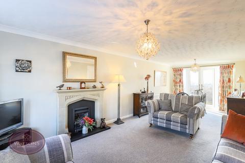 4 bedroom detached house for sale, Ornsay Close, Nottingham, NG5