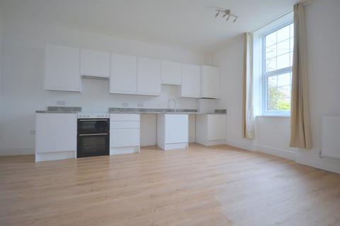 2 bedroom flat to rent, Elm Grove, Westgate-On-Sea, CT8 8FN