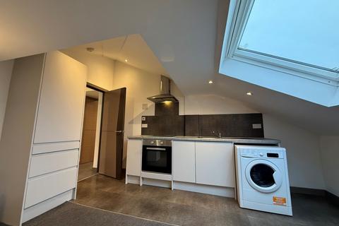 2 bedroom apartment to rent, Lime Tree Way, Chineham, Basingstoke
