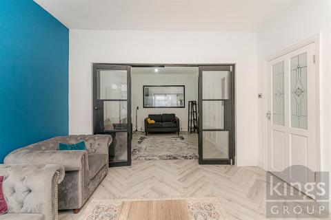 undefined, Avondale Road, London