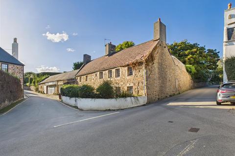 House for sale, A Charming 3 Bedroom Cottage