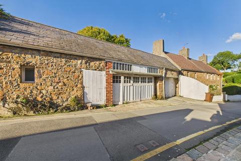House for sale, A Charming 3 Bedroom Cottage