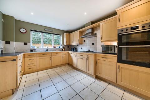 undefined, Morris Rise, Chineham. Basingstoke RG24 8LD
