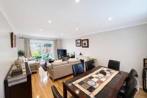 undefined, Cleveland Gardens, Worcester Park