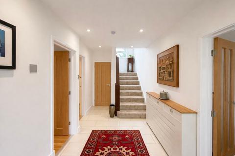 4 bedroom detached house to rent, Cleveland Gardens, Worcester Park