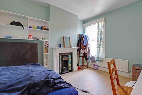 1 bedroom flat to rent, Alexandra Road, Room 4