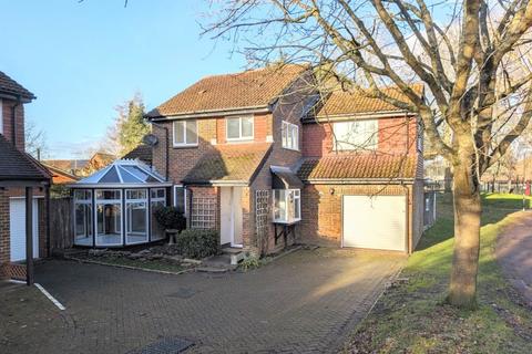 undefined, Bitterne Drive, Woking GU21