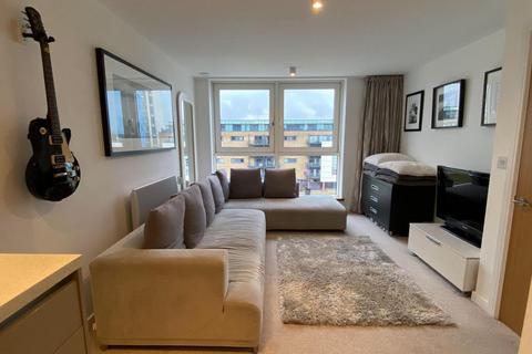 1 bedroom apartment to rent, Ferry Court, Cardiff, CF11