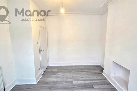 2 bedroom ground floor flat for sale, Sherrard Road, Manor Park, E12 6UF