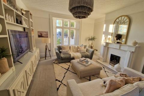 2 bedroom flat for sale, Windsor Square, Exmouth, EX8 1JU