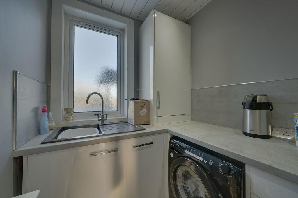 Kitchen/Utility