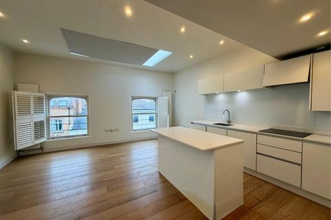 3 bedroom flat to rent, Regents Park Road, London NW1