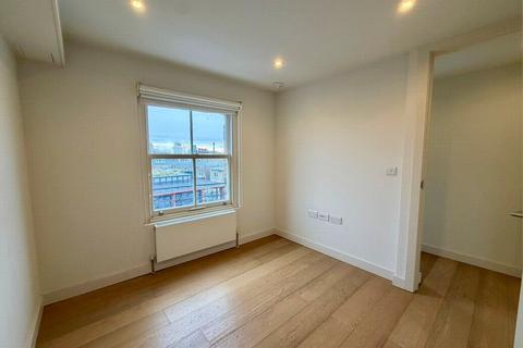 3 bedroom flat to rent, Regents Park Road, London NW1