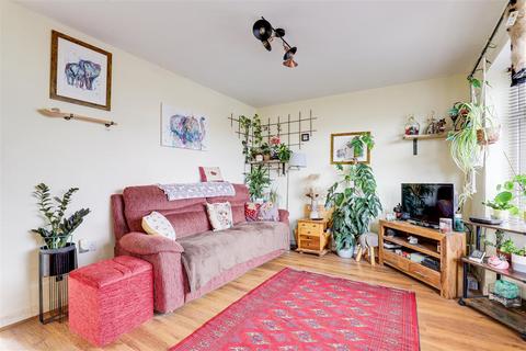 3 bedroom semi-detached house for sale, Highfield Drive, Carlton NG4