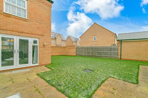 6 bedroom detached house for sale, Westergate Avenue, Brooklands, MK10