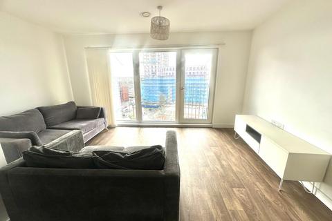 1 bedroom apartment to rent, Lincoln Apartments, 3 Lexington Gardens, B15