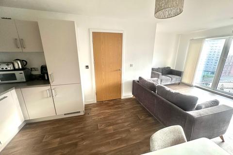 1 bedroom apartment to rent, Lincoln Apartments, 3 Lexington Gardens, B15