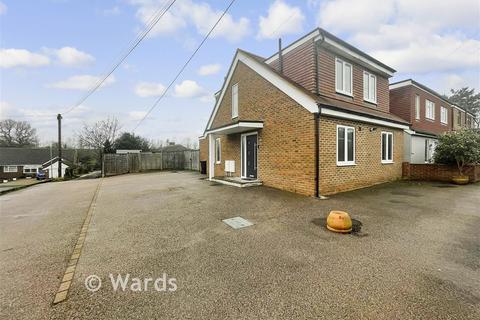 3 bedroom detached house for sale, Annie Road, Snodland, Kent