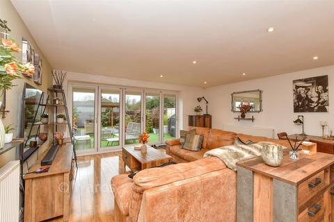 3 bedroom detached house for sale, Annie Road, Snodland, Kent