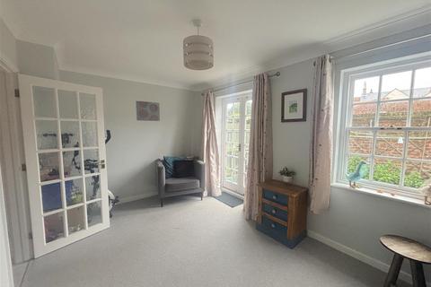 undefined, Lion Court, Hadleigh IP7