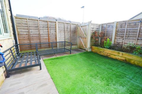 3 bedroom end of terrace house for sale, Cotton Tops Drive, RIpponden