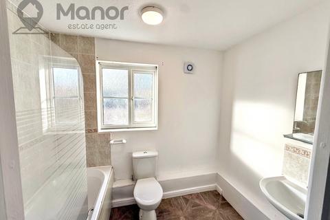 2 bedroom flat to rent, Ridley Close, Barking, IG11 9PJ