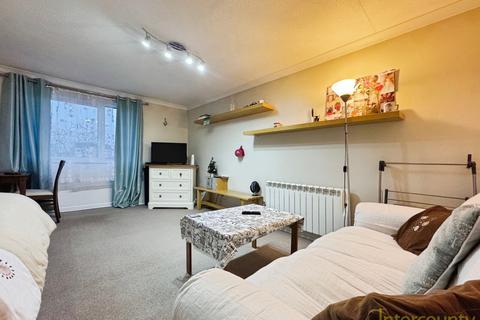 undefined, Ross Close, Essex CB11