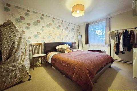 undefined, Ross Close, Essex CB11