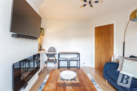 2 bedroom apartment for sale, Matlock Gardens, Hornchurch, RM12