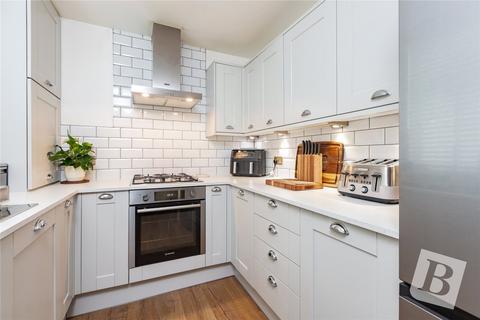 2 bedroom apartment for sale, Matlock Gardens, Hornchurch, RM12