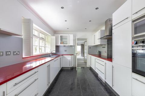 4 bedroom detached bungalow for sale, Greenhurst Lane, Storrington,