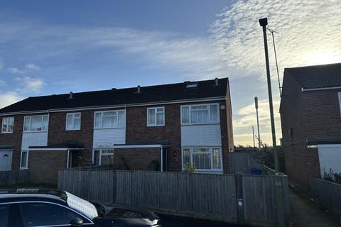 3 bedroom end of terrace house to rent, Market End Way,  Bicester,  OX26