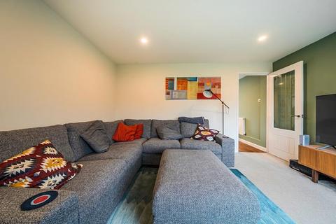 3 bedroom end of terrace house to rent, Market End Way,  Bicester,  OX26