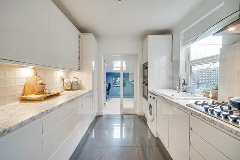 2 bedroom terraced house for sale, Vandyke Road