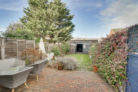 2 bedroom terraced house for sale, Vandyke Road