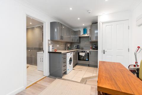 1 bedroom flat to rent, West Street , Brighton BN1