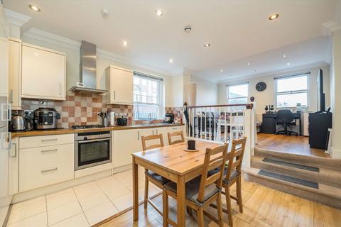 1 bedroom flat to rent, Fulham Palace Road, London W6