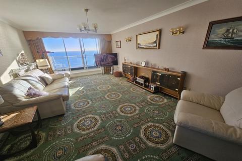 2 bedroom flat for sale, East Cliff