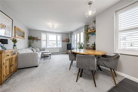 1 bedroom apartment for sale, Meadowbank Close, Isleworth