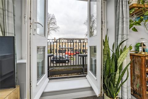 1 bedroom apartment for sale, Meadowbank Close, Isleworth