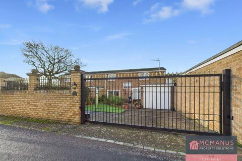 3 bedroom terraced house for sale, Grace Way, Stevenage SG1