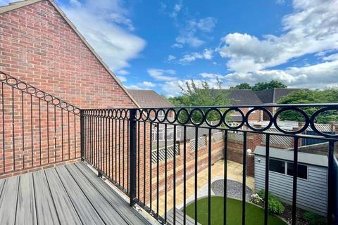 3 bedroom end of terrace house to rent, Kirkwood Grove, Medbourne