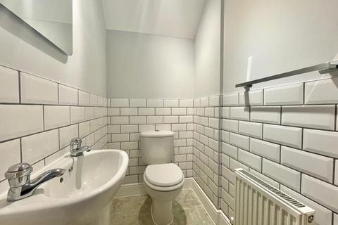 3 bedroom end of terrace house to rent, Kirkwood Grove, Medbourne