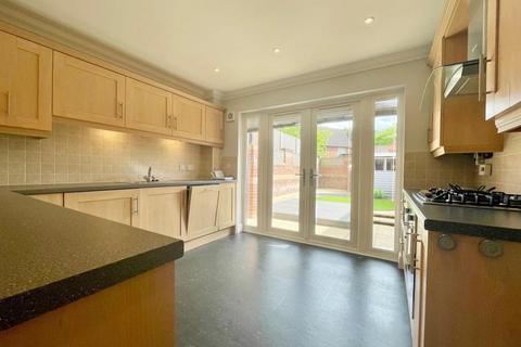3 bedroom end of terrace house to rent, Kirkwood Grove, Medbourne